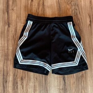 Girls Nike basketball shorts size large BLACK